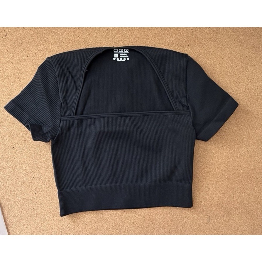 OQQ Black Square Neck Crop Top Small Stretch Athletic‎ Athleisure NWOT
